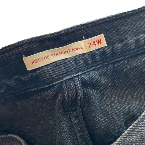NEW — Levi's Women's Premium Ribcage Straight Ankle Jeans Size 24 - Picture 3 of 8